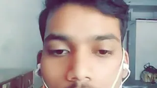 jise dekh mera dil darke meri jaan tadpti hai koi jannat ki wo hor nahi meri college ki ladki hai