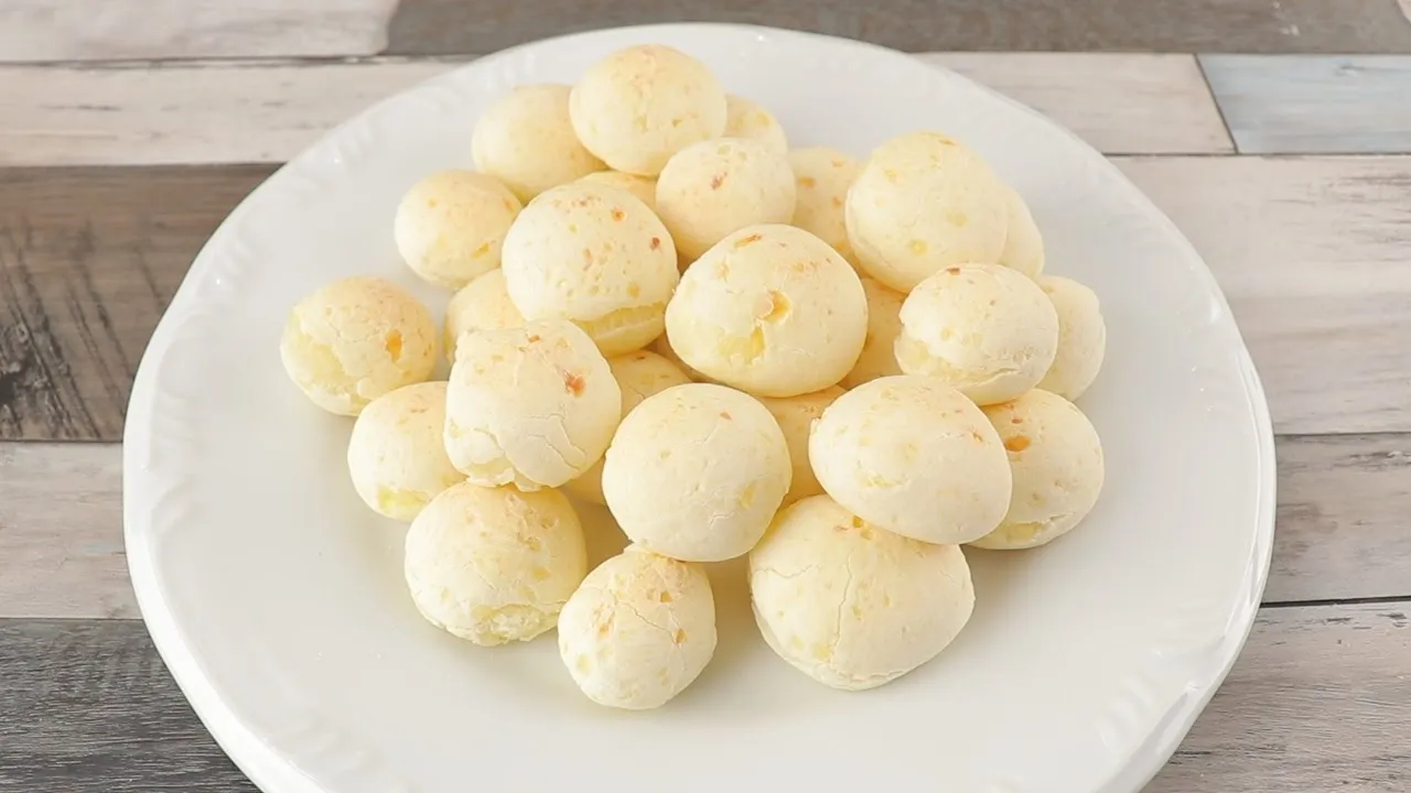 PÃO DE QUEIJO NO LIQUIDIFICADOR FÁCIL E RÁPIDO | Menino Prendado