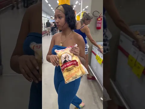 Compra do mês com duas crianças