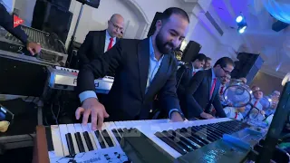 لو قدامي بنات حواء ماخطرش غير ام عيالي    دندنها