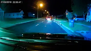 Lincoln MKT Driver Takes Off at 70 MPH Before Abandoning Vehicle & Fleeing On Foot