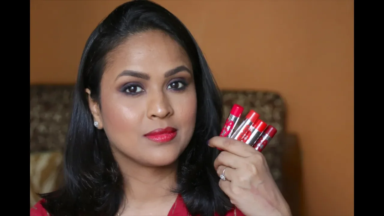 Try on : Maybelline Baby Lips Moisturizing Lip Balm Cherry Me. 