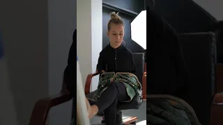 A day at work - armless artist 🧑‍🎨 