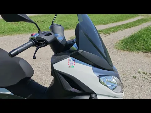 Download MP3 Piaggio MP3 300cc Scooter 2024 walkaround \u0026 features