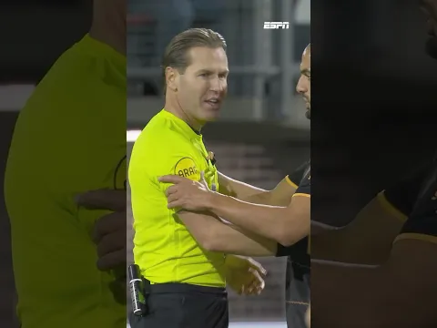 Oeps: Danny MAKKELIE wordt tegen de vlakte geschoten π³