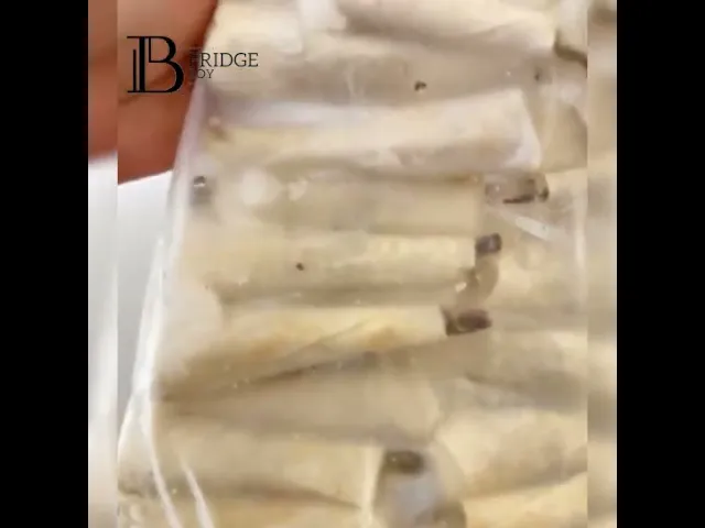 ปอเปี๊ยะกุ้งไว้หาง 20 ชิ้นต่อแพ็ค (SHRIMP SPRING ROLL)