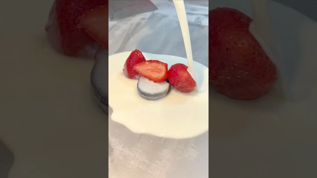超高速!いちご×オレオのロールアイス🍓🍪