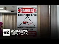 Download Lagu Man wearing metal necklace sucked into MRI machine on Long Island