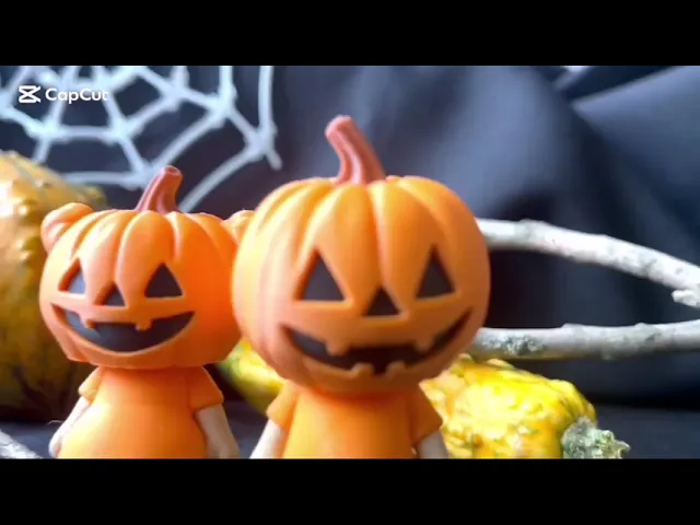 Tiny flexy Halloween buddies video thumbnail