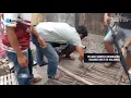 Download Lagu Digerebek, Bandar Sabu Berusaha Buang Barang Bukti - JATANRAS
