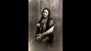 آه يا عزيز عيني وأنا بد ي أرو ح بلدي   نعيمة المصرية دندنها
