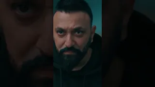 راح وساب في قلبي  جرح   إتنين   تلاته  ميعادنا يوم الأربعاء الساعه ٦ مساء    دندنها