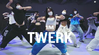 city girls twerk ft cardi b learners class
