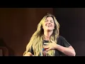 Kelly Clarkson performs Favorite Kind Of High at Studio Sessions in Las Vegas on 7.12.25