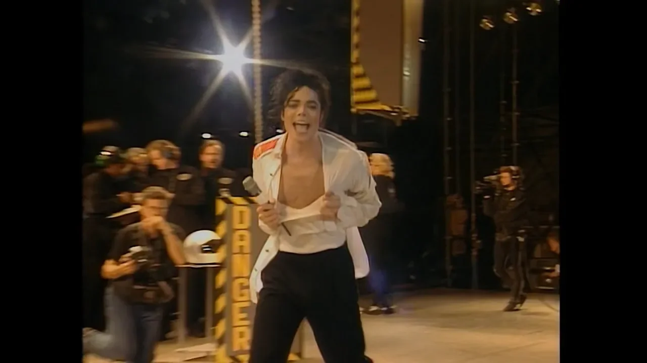 Michael Jackson "Man In The Mirror" live in Dangerous Tour Copenhagen, Denmark 1992