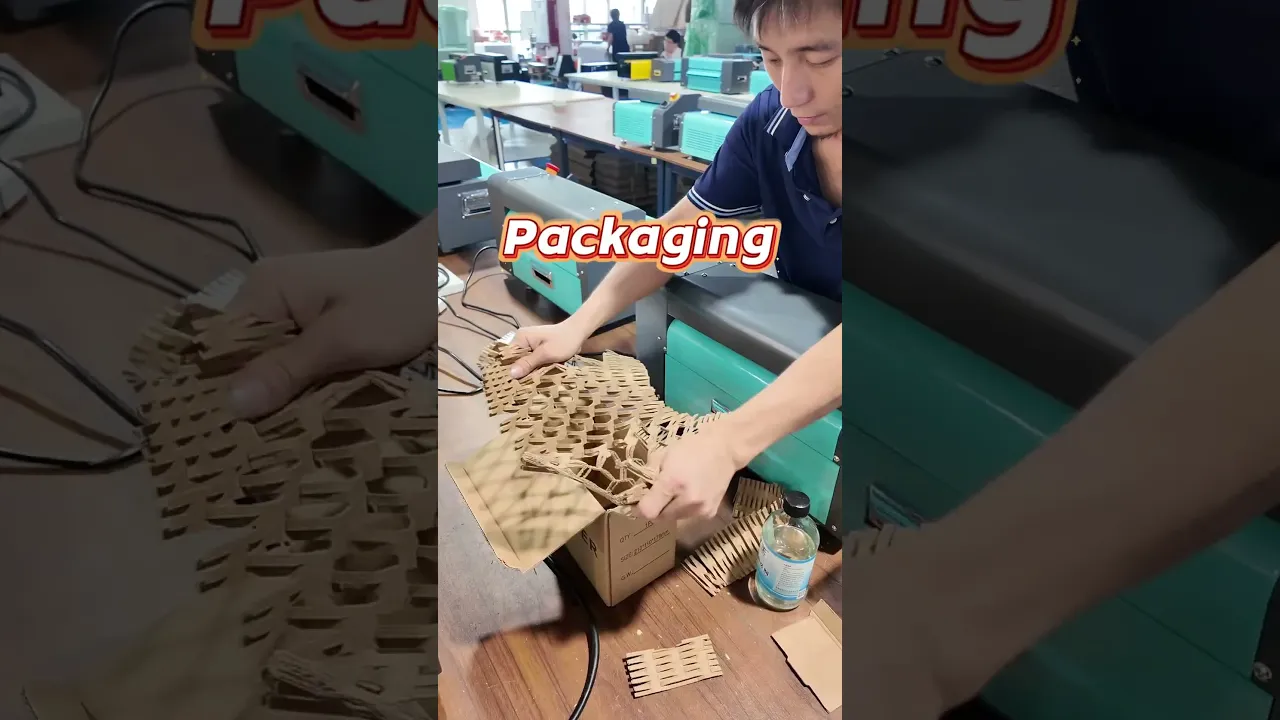 Cardboard shredder, recycle waste boxes for eco cushion packing.