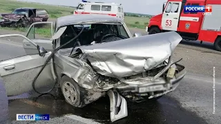 В результате лобового столкновения автомобилей Лада Приора и ГАЗ есть пострадавшие