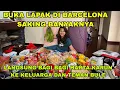 Download Lagu BUKA LAPAK DI BARCELONA SAKING BANYAKNYA !! LANGSUNG BAGI BAGI HARTA KARUN KE KELUARGA \u0026 TEMAN