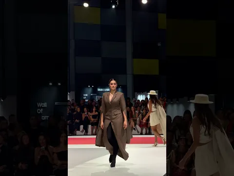 اختي افتتحت فاشن شو عراقي 😍🧑🏼‍🩰🇮🇶