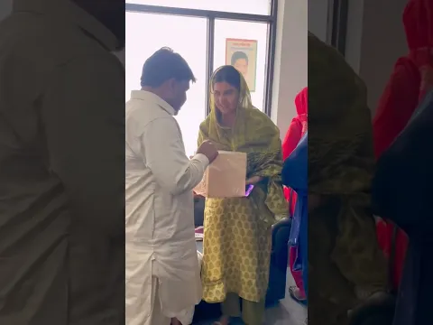 Iqra hasan ke liye modi ke gao se aaya gift π± | #iqrahasan #ytshorts #shortsfeed