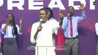 prophet abraham adebayo singing isaiah 40 vs 31 hwcn