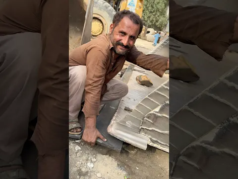 Caterpillar Loader Bucket edge plate adjustment with welding #shorts #welding