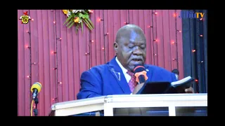 MAMA ASKOFU MKUU BI GLADMARY MTOKAMBALI AKIMKARIBISHA MCH MKAMA KUTOA NENO LA MUNGU TAG KIZUIANI 