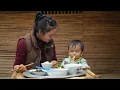 Lagu On a peaceful weekend, Ly Thi Di enjoys quality time with her son.