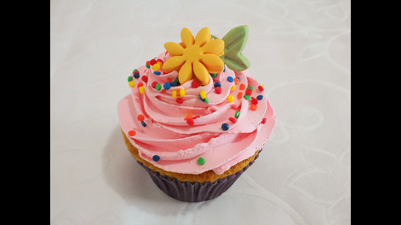 COBERTURA DE MORANGO PARA CUPCAKE DANONE