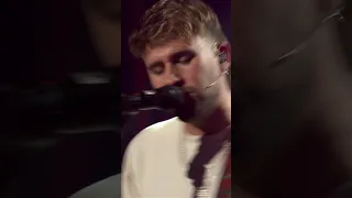Me has invitado a bailar - Dani Fernández (en directo) | #LaRevuelta 23.10.2024