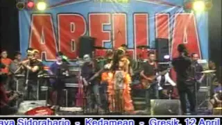 Download Payung Hitam   Dwi Ratna   New Abellia Live Kedamean Kendang Cak Met Live terbaru 2015 MP3