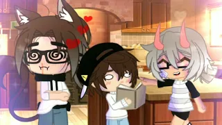 "Our future grandson looked at us in his youth"Gacha Life."Наш внук посмотрел на нас в молодости"
