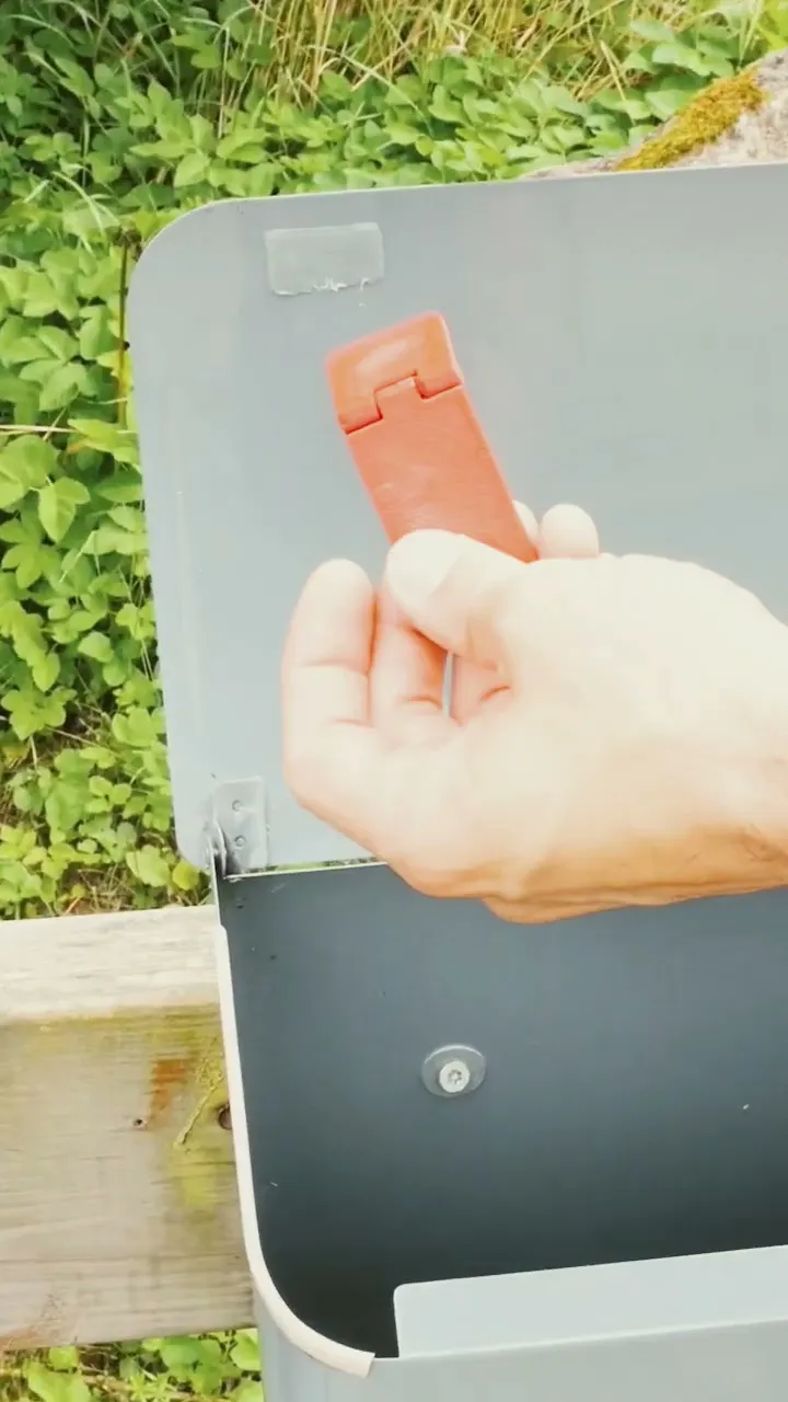 Mailbox Indicator Flap // Rectangle