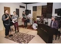 Download Lagu ( Follow Band Cover ) Isyana Sarasvati - Tetap Dalam Jiwa