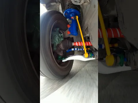 Toyota Corolla suspension in action – every component color-coded