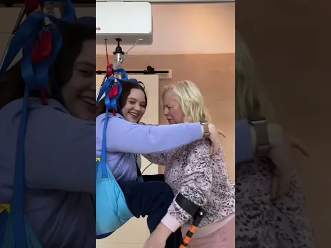 When I hugged my mum for the first time in YEARS at her height 🥹😭🥰 #wholesome #emotional