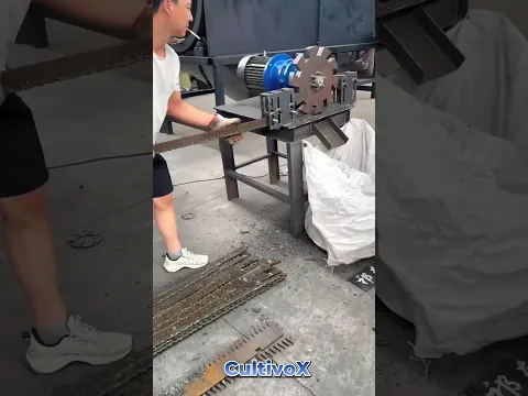 ⚙️✂️ Scrap Metal Strip Cutting Process
