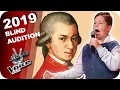 Download Lagu Falco - Rock Me Amadeus (Leon) | Blind Auditions | The Voice Kids 2019 | SAT.1