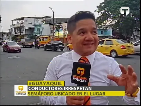 Conductores irrespetan semáfoto ubicado en el lugar
