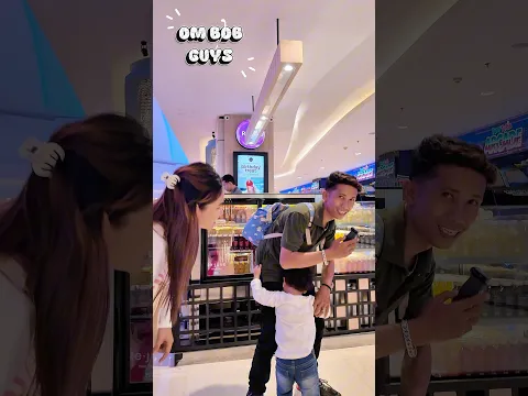 Grebek keluarga @keripikkentangmasboy di mall langsung terkejut mereka #ombobguys #trending