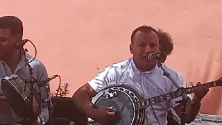 مع الموسيقار الرائع  سيدي جمال الله احفظوا عضو جمعية التاريخ والجغرافيا