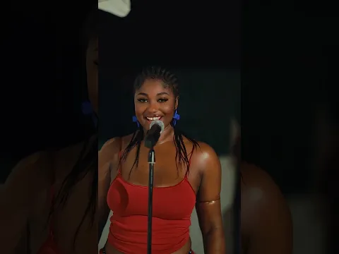 Mia Guisse reprend DOOLE de Fatou Laobe