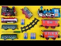 Download Lagu Merakit dan unboxing mainan kereta classic train thomas,kereta api uap,kereta api merah putih