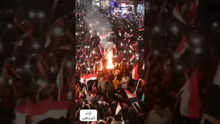 عشرات الألأف من اليمنيين يرددون بالروح بالـدم نفديك يايمن 