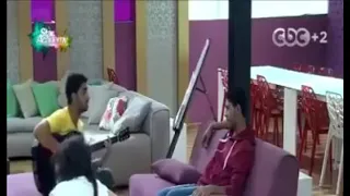 نجوم ستار اكاديمي مينا عطا و محمد شاهين يغنون أغنيه مغلطتيش فى حاجه على الجيتار  دندنها