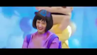 نيللي وشريهان      اغنيه  اجمل عيد ميلاد الليلة  دندنها