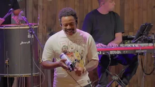 Grupo Revelação - Altas Horas (Pagode do Revela edição Portugal / Ao Vivo)