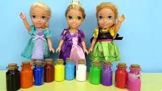 Download PAINTING ! Elsa and Anna toddlers play with Colors - footprints MP3