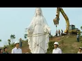 Download Lagu Fenomena Misterius! Patung Bunda Maria Menolak Bergerak Meski Ditarik Crane Raksasa