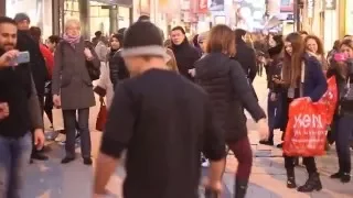 يا غايب ليه ما تسأل في بروكسل بلجيكا تصنع الحدث و يرقص لها الجميع 